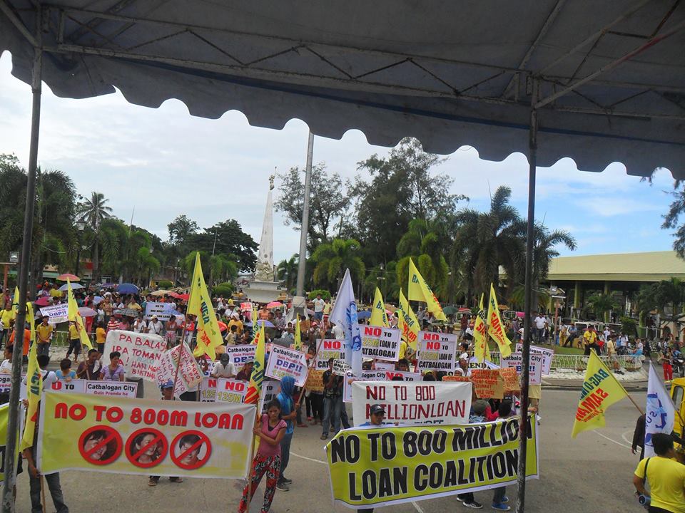 CATB. COP : NO-TO-PHP800M-LOAN-COALITION ASSEMBLY AT PROVINCIAL CAPITOL, VERY PEACEFUL!