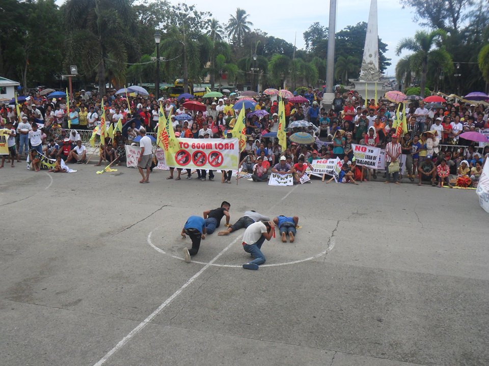 CATB. COP : NO-TO-PHP800M-LOAN-COALITION ASSEMBLY AT PROVINCIAL CAPITOL, VERY PEACEFUL!