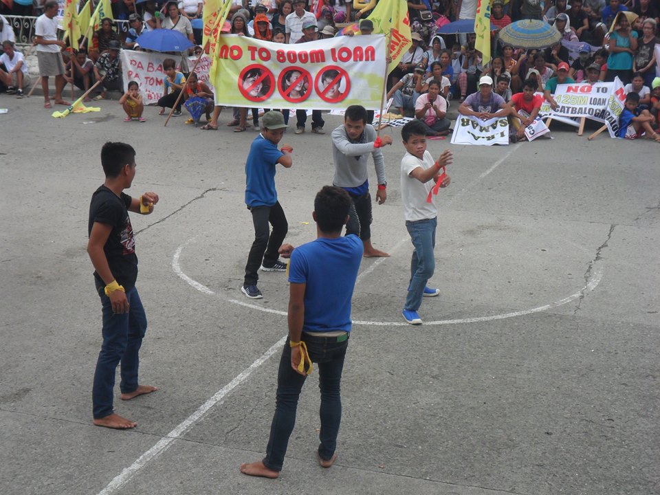 CATB. COP : NO-TO-PHP800M-LOAN-COALITION ASSEMBLY AT PROVINCIAL CAPITOL, VERY PEACEFUL!